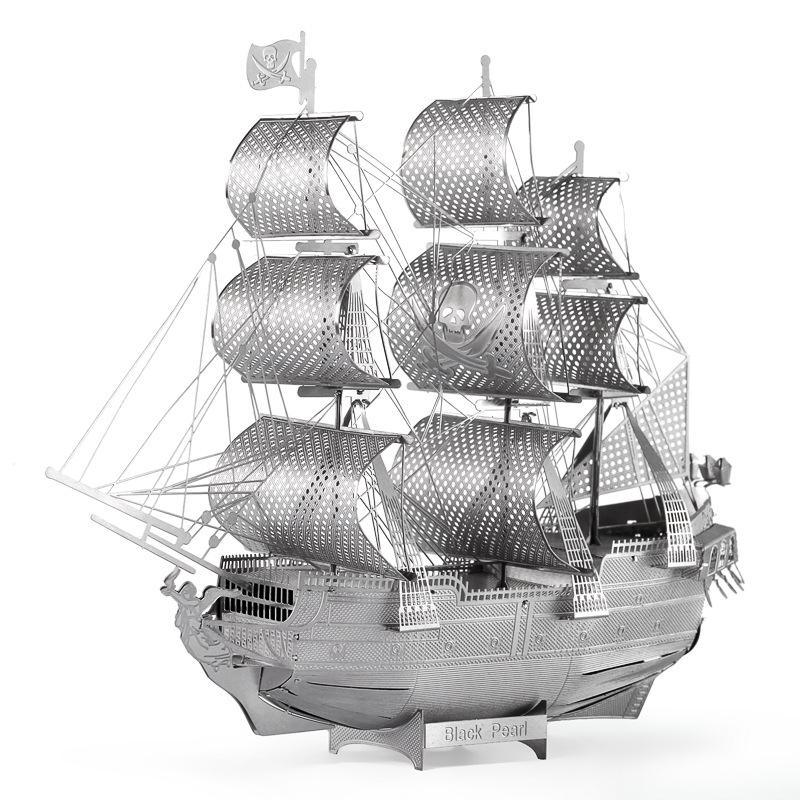 

3D Metal Puzzle: Black Pearl Pirate Ship Model срібний