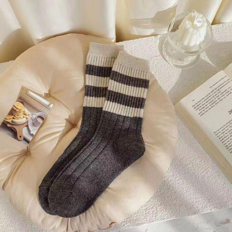 Winter Striped Double Bar Mid-Calf Sweat-Absorbing Retro Slouch Socks for Women One Size