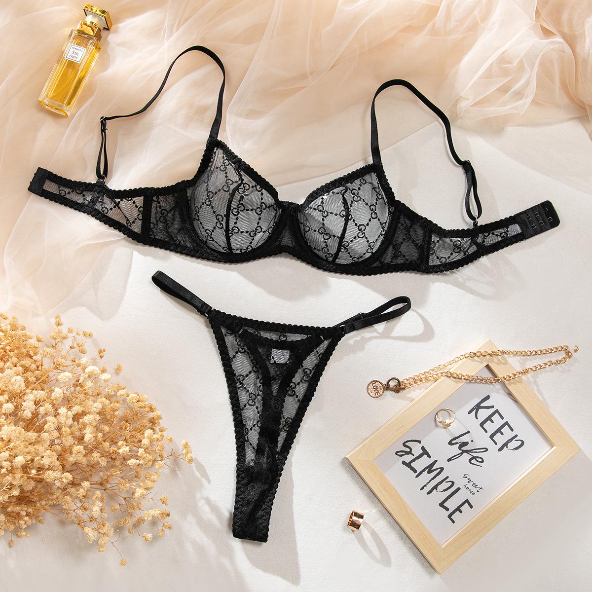 

Женский сексуальный прозрачный сетчатый кружевной комплект нижнего белья с минимайзером и бюстгальтером против провисания Small чёрный