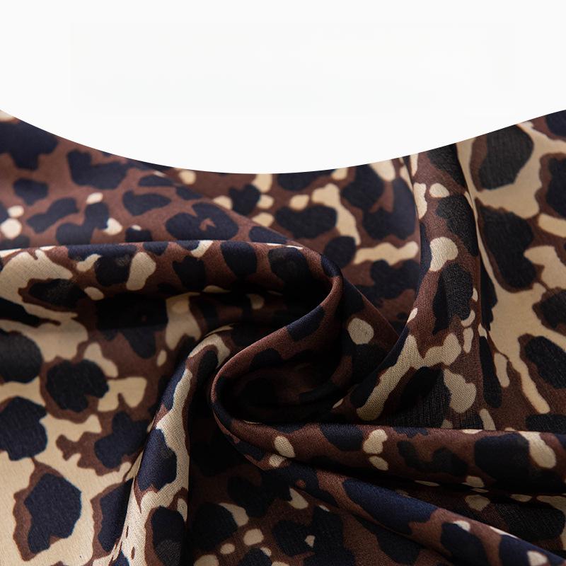 Klassischer Leopardenmuster Frühling und Herbst Farbverlauf Sonnenschutz Seidenimitat Schal Damen Langer dekorativer Schal Mode Schal