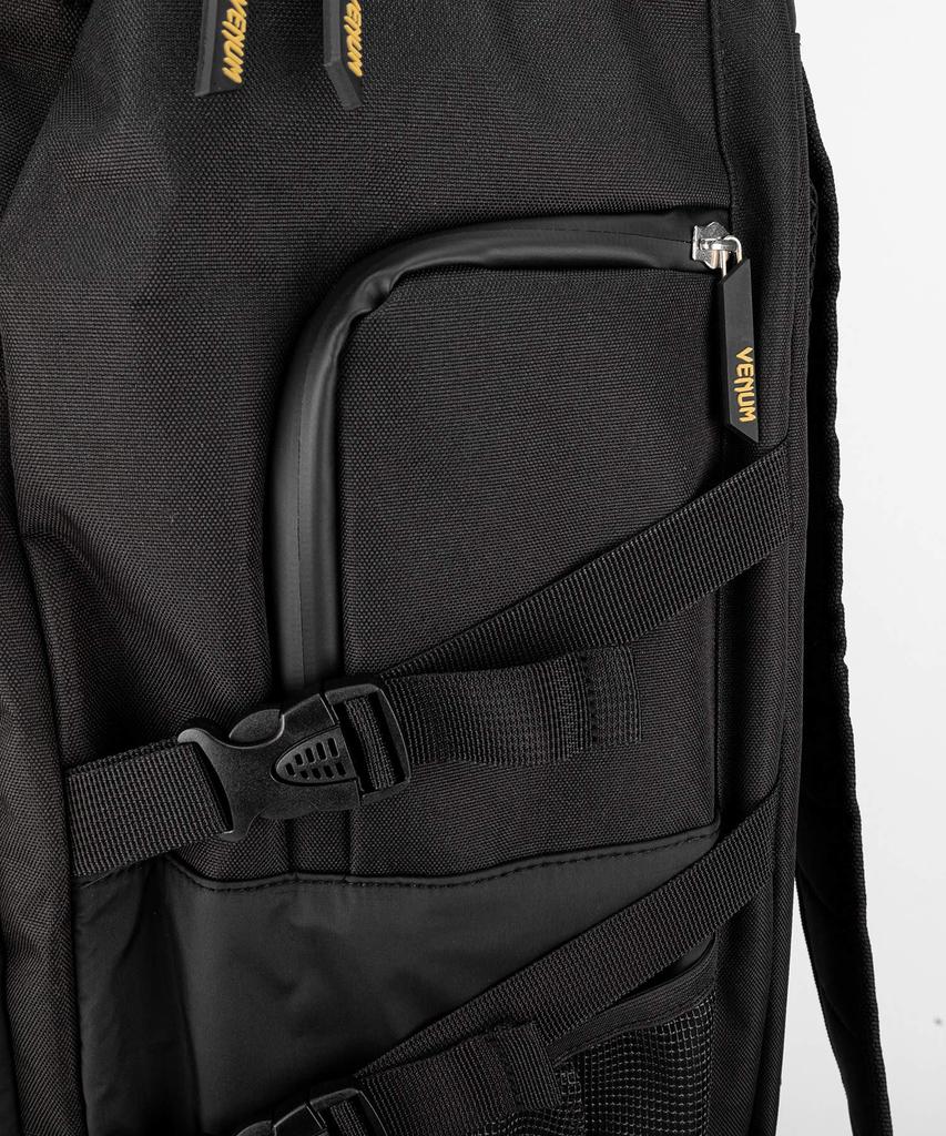 Venum Challenger Xtrem Evo Backpack x (Black Gold)
