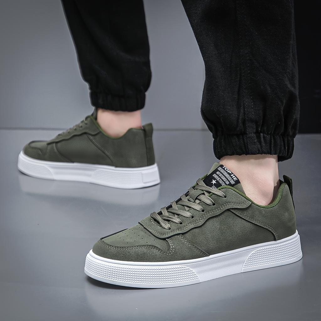[Sneakers da Uomo Verdi] Sneakers Casual da Uomo Verde Oliva con Lacci | Fodera in Tessuto Traspirante, Suola Resistente in PVC e Suola Bianca per il Comfort di Tutto il Giorno