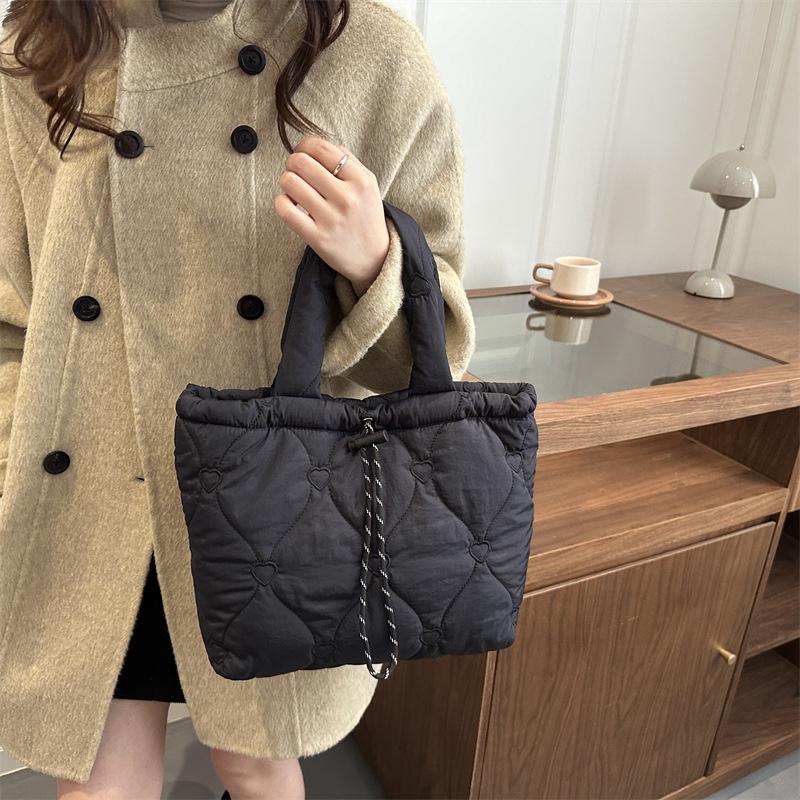Lightweight Embroidery Shoulder Bags for Women Drawstring Design Large Capacity Ladies Casual Tote Simple Female Handbags