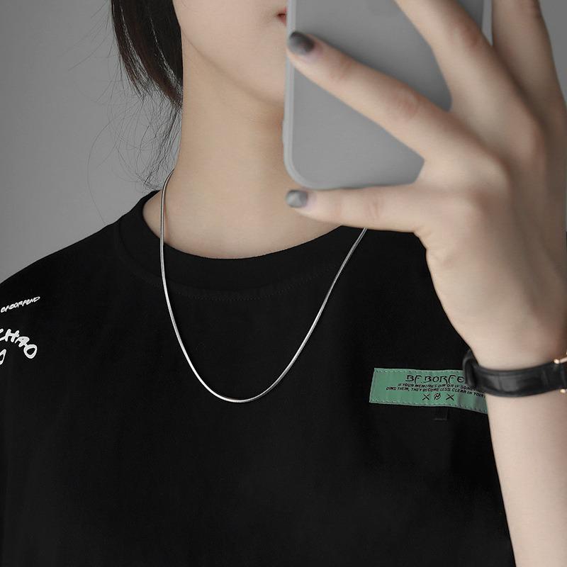 Tytanowa Stal Kwadratowy Łańcuszek Wężykowy: Unisex Lekki Luksus, Wysokiej Klasy Łańcuszek na Obojczyk