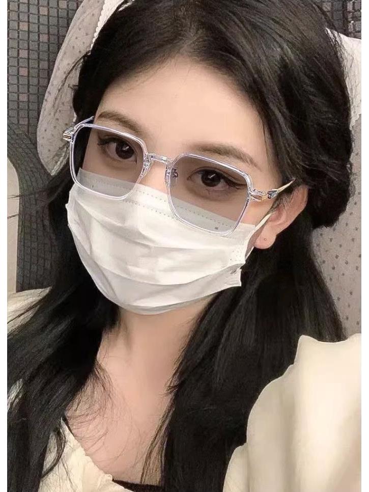 Lunettes Photoromiques Anti-Lumière Bleue pour Femmes: Grande Monture, Élégant, Design Amincissant, Changement de Couleur Sensible à la Lumière, Prêt pour la Prescription.