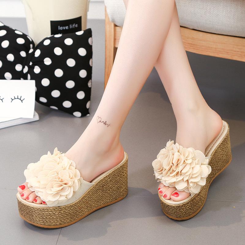 Trendy Cool Slippers 2024 Summer Style Slope Heel Thick Bottom Anti Slip Bohemian Flower Comfortable Versatile Women's Slippers