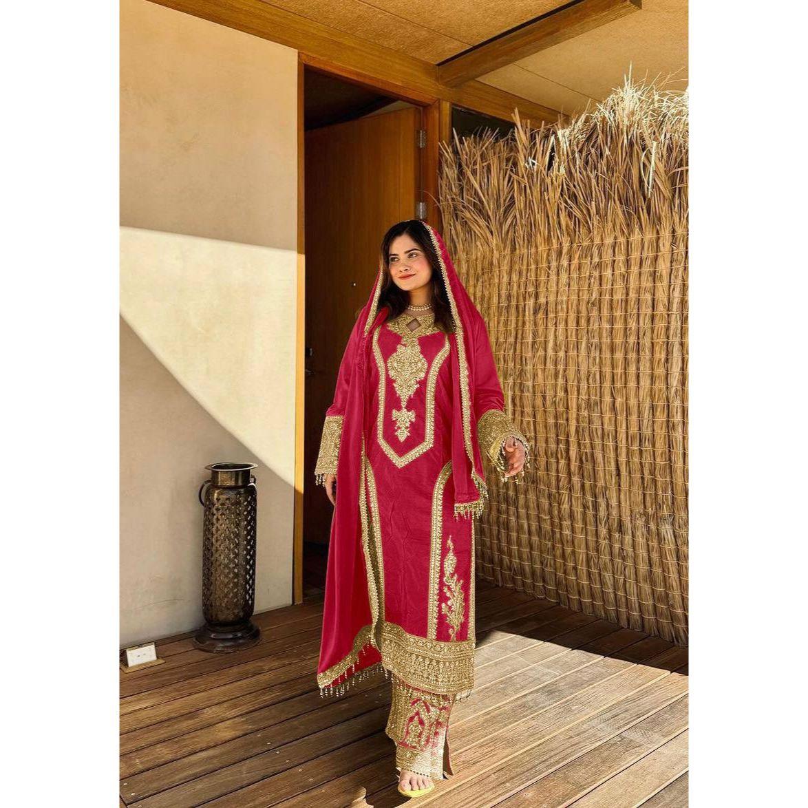 

*Представляем новый фирменный комплект вечерней одежды Pur Chinon Silk Top Plazzo & Dupatta