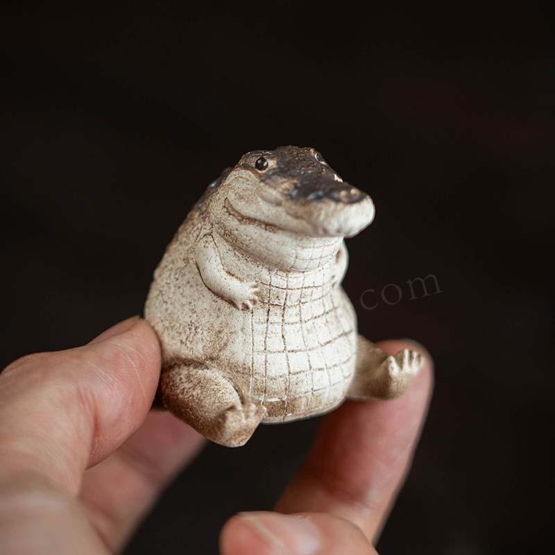 

Purple Clay Crocodile Tea Pet Yixing Bookshelf Desktop Mini Cute Ornament Can Cultivate Tea for Fun Tea Ceremony Accessories