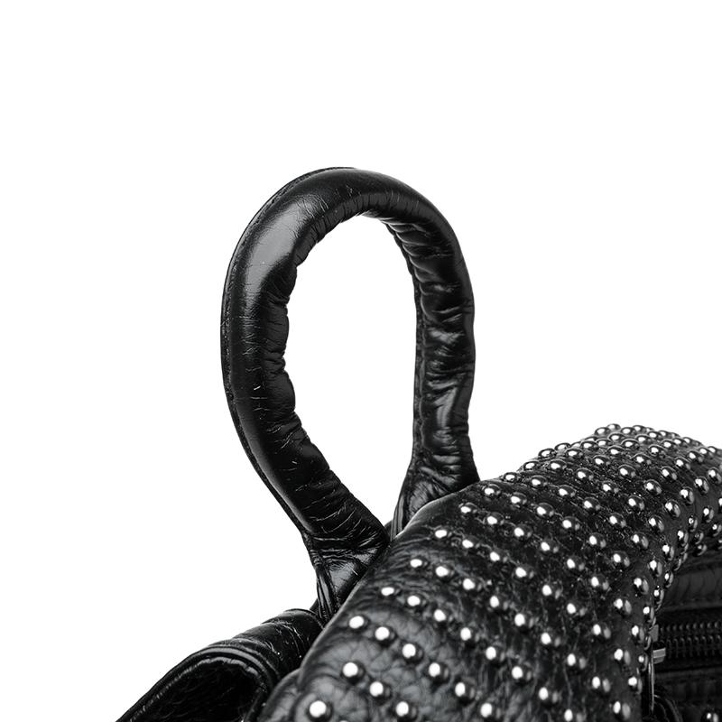 Nietenverzierter Rucksack Modischer Punk-Stil Rucksack für Damen Lässiger täglicher Gebrauch Leichter Rucksack mit Nieten für den täglichen Weg zur Arbeit, Schule und Reisen