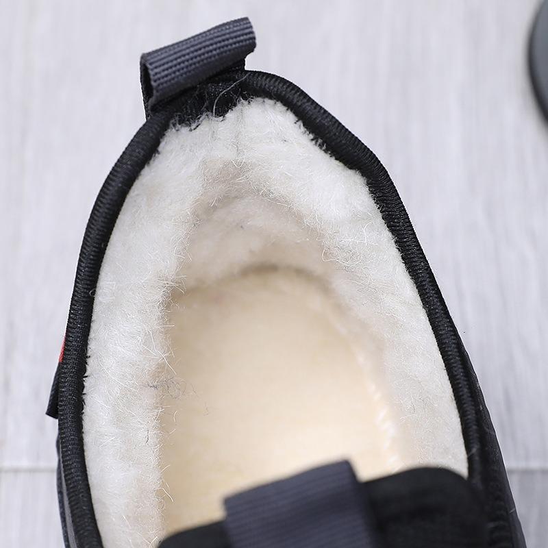 Winter Herren Baumwollschuhe gefüttert und verdickt Wolle warme Schuhe rutschfest und wasserdicht Eins-Pedal Papa Schuhe