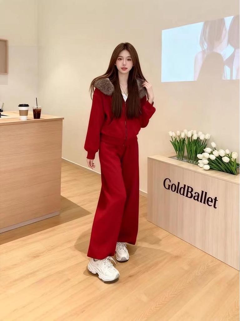 Women's Winter Red Sportswear Set with Fur Collar & Fleece Hoodie - Two-Piece Wide Leg Pants