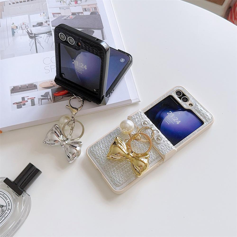 Silk Thread Texture Leather Cover with Gold Bowknot Pendants For Samsung Galaxy Z Flip 6 5 4 3 Hard Hinge Protective Phone Case