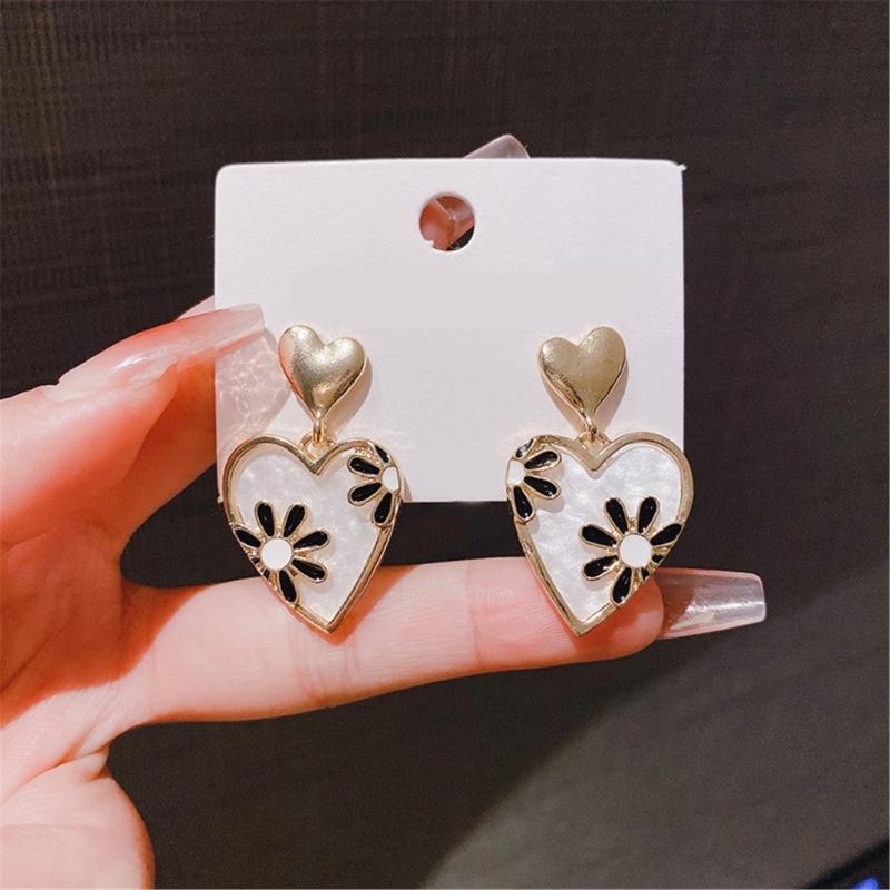 Floral Heart Shape Earrings Dainty Spring Design Comfort Fit Alloy Ear Accessories for Daily Wear