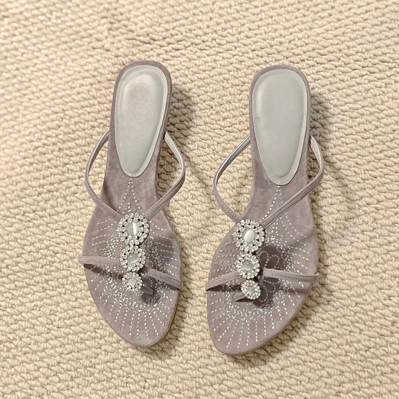 Flip Flops Summer New Round Toe Rhinestone Buckle Soft Sole Non-slip Wear-resistant Low Heel Shoes