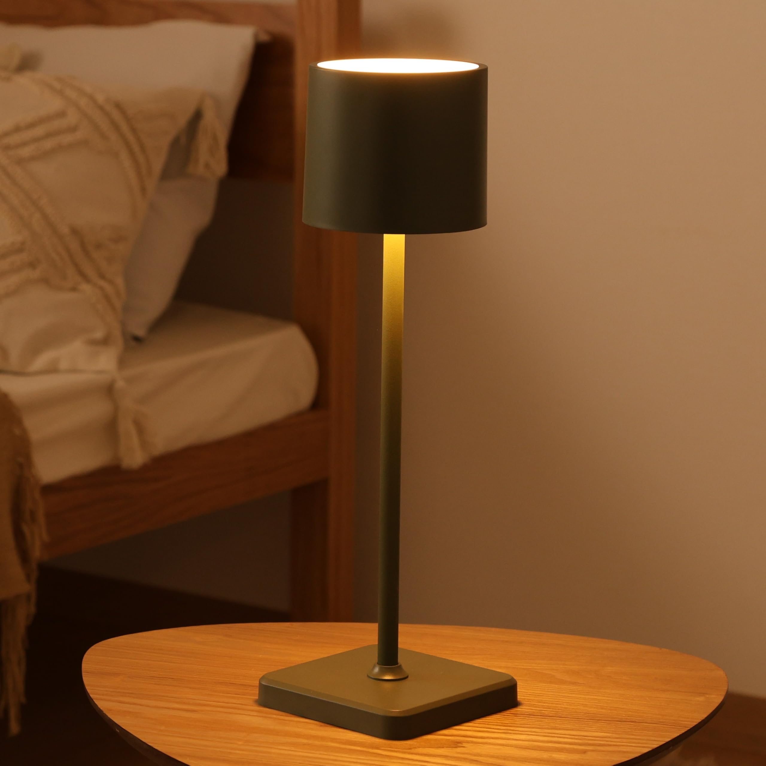 

Настольная светодиодная лампа Fuji Boeki, 12,5 см Ш x 12,5 см Г x 39 см В, Зеленая, 41907