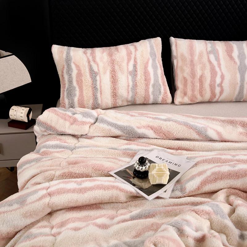 

2025 Новое Одеяло Зимнее из Кроличьего Вельвета и Плюша Тедди, Серия Кудрявая Овечка Магила , Теплое, без наволочки 150x200cm 2.5kg розовый