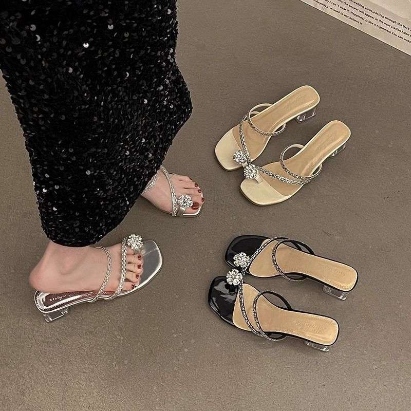 Female New Pearl Outer Wear Rhinestone Cool Slippers Toe Vacation 2025 with Skirt Fairy Wind Cover Toe Sandals Thick Heel