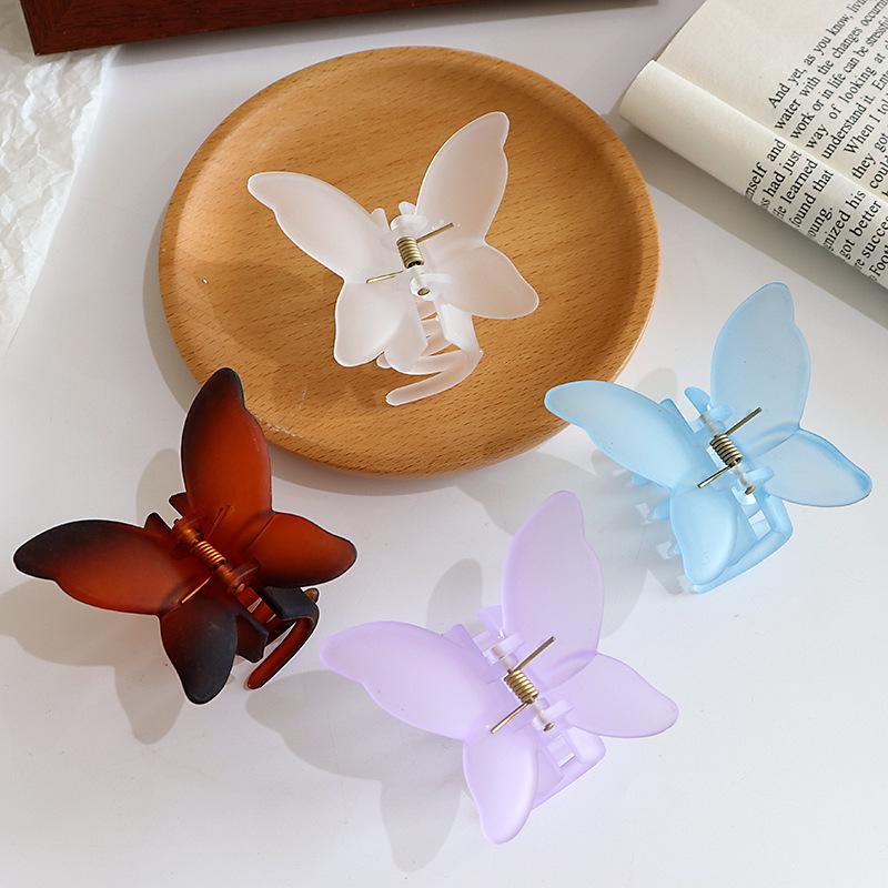 Bezaubernde Schmetterlings-Haarklammer - Mattiertes Design zieht Bienen und Schmetterlinge an