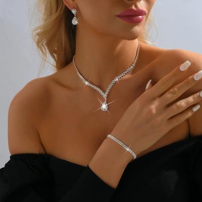 Nuovi gioielli in metallo con collana di diamanti e orecchini, due pezzi, set di gioielli da sposa, combinazione