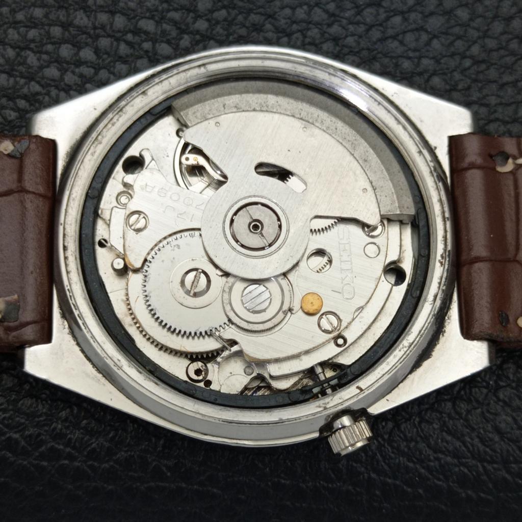 SEIKO 5 AUTOMATIC VINTAGE JAPAN 7009A MENS SILVER COLOR DIAL WATCH a701348-5 R206a-a701348