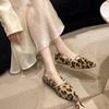 Mao Mao shoes women's velvet warm new autumn and winter gentle wind soft-soled cotton shoes