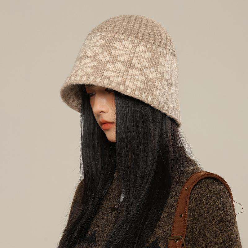 Autumn and Winter Hat Women's Color Matching Knitted Hat Windproof Warm Wool Hat Fashion Basin Hat