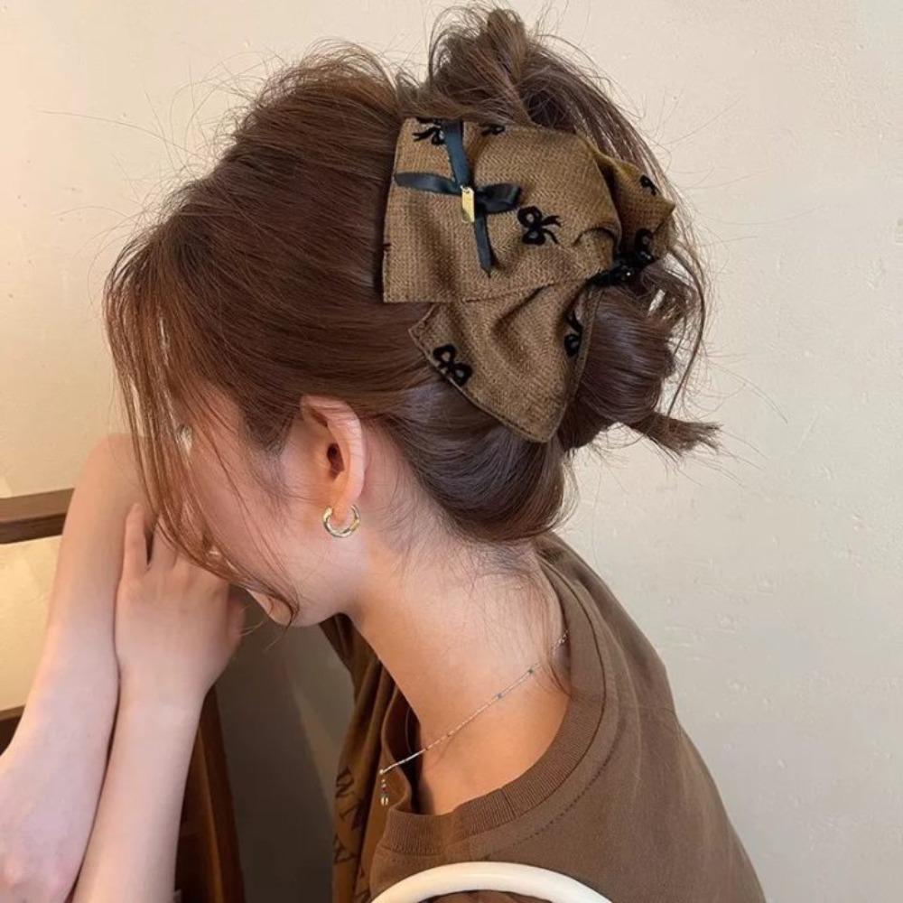 Fashion Polka Dot Cloth Triangle Hair Claw Cute Bowknot Large Shark Clip Fabric Korean Style Pearl Hairpin Daily