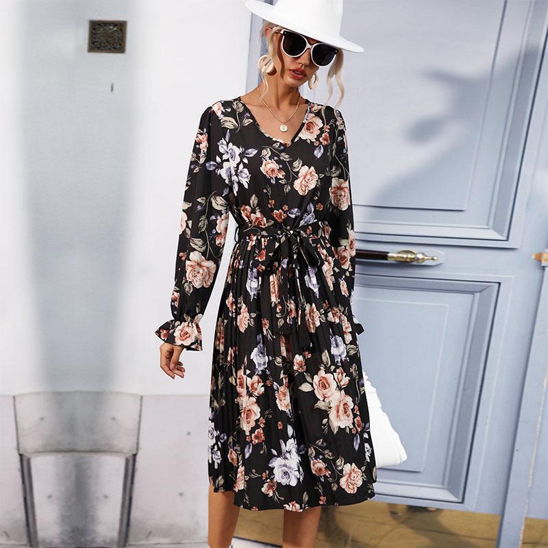 Fashion Women's Printed Long Sleeve Dress Pleated Skirt Medium and Long