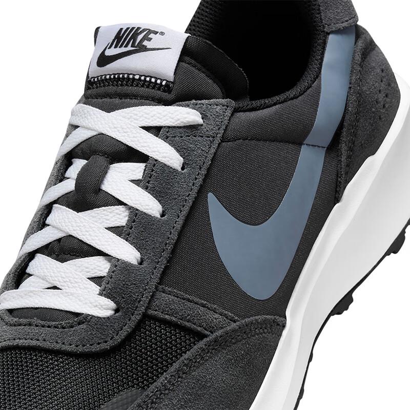 Nike Men's Waffle Nav Cushioning Sports Shoes