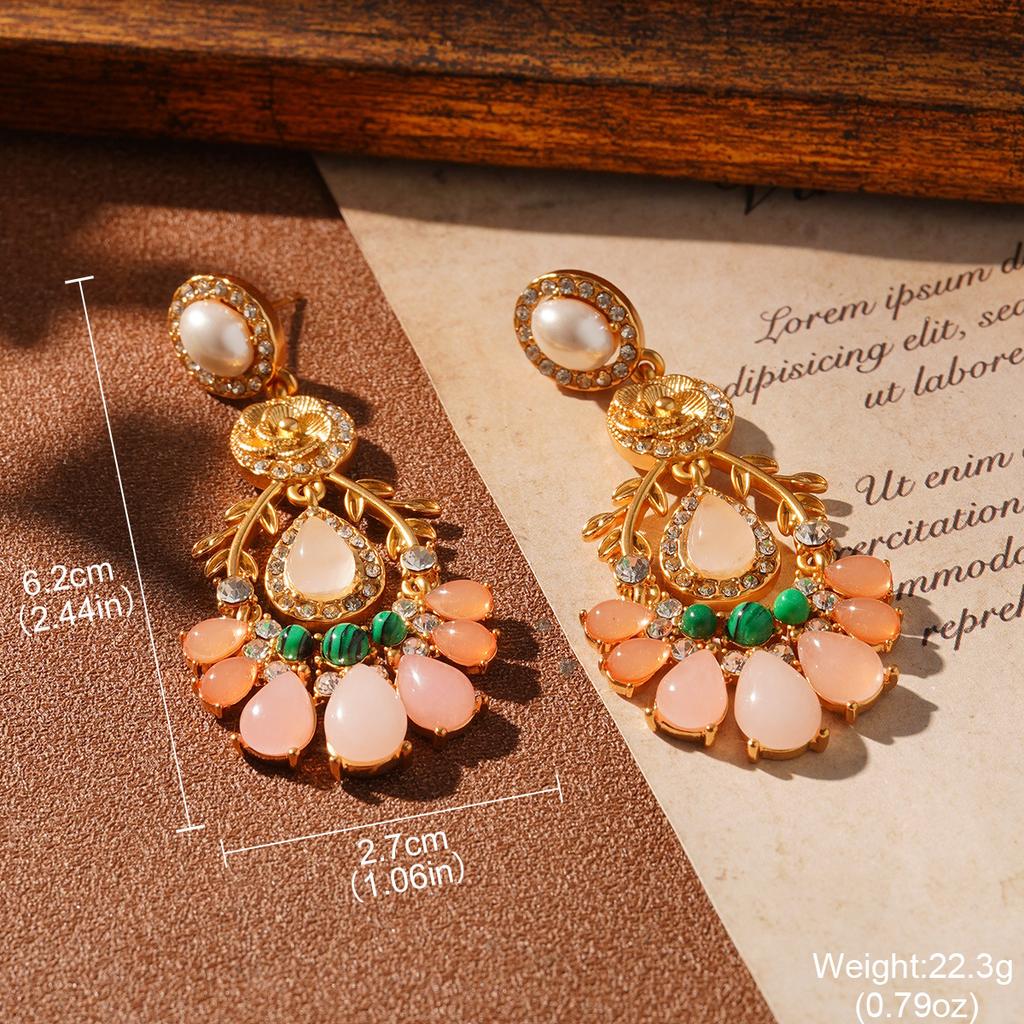 Medieval painted pearl earrings retro vintage fringed French niche design love light luxury stud earrings silver needle