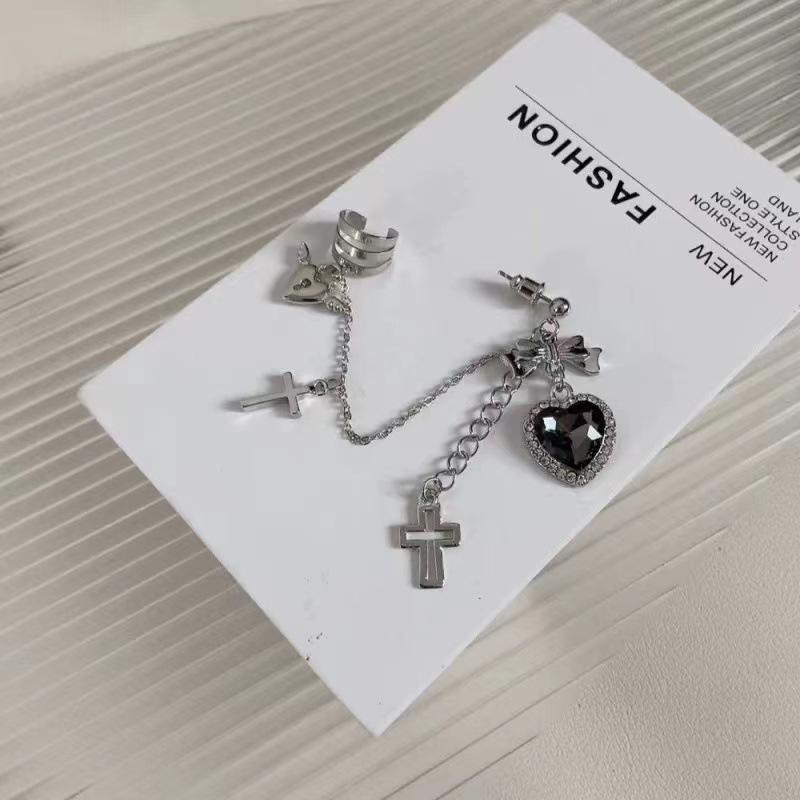 

Exquisite Punk Sliver Color Bowknot Cross Crystal Heart Tassel Pendant Stud Earrings Connect Ear Bone Clip for Women Y2k Jewelry