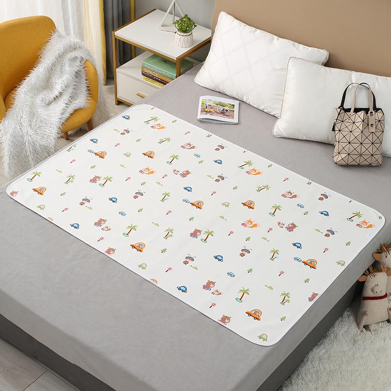 Atsparus vandeniui plaunamas čiužinio šlapimo kilimėlis mažiems kūdikiams Mielas animacinis lovas apsaugantis vystyklų patalynė šlapimo pagalvė kvėpuojanti