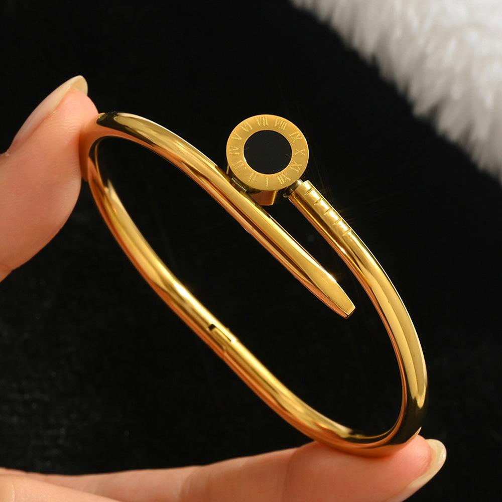 Европейская и американская модная титановая сталь Браслет с римскими цифрами и стразами 18K Vacuum Electroplated