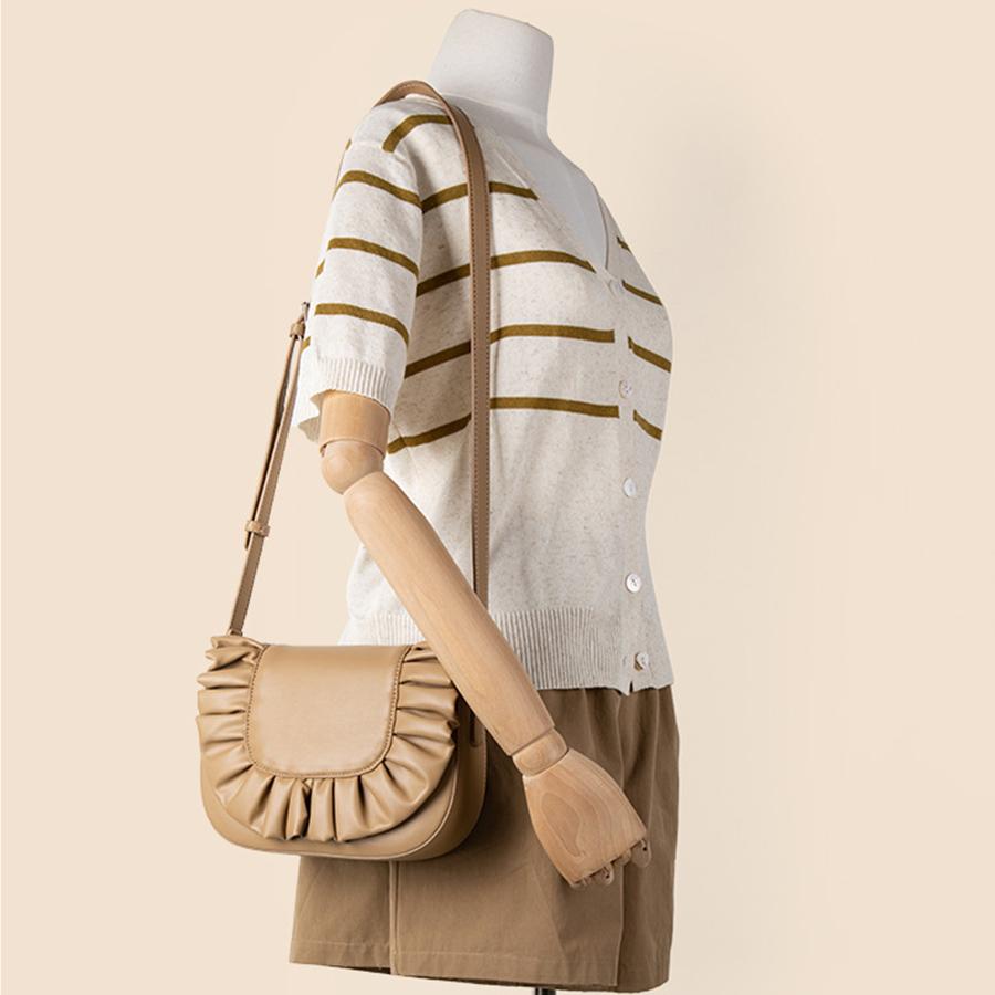 Flip Crossbody Bags For Women Pleated Ruffled Saddle Bag Hasp Shoulder Bags Luxury Commuter Designer Handbags Small Square Bag