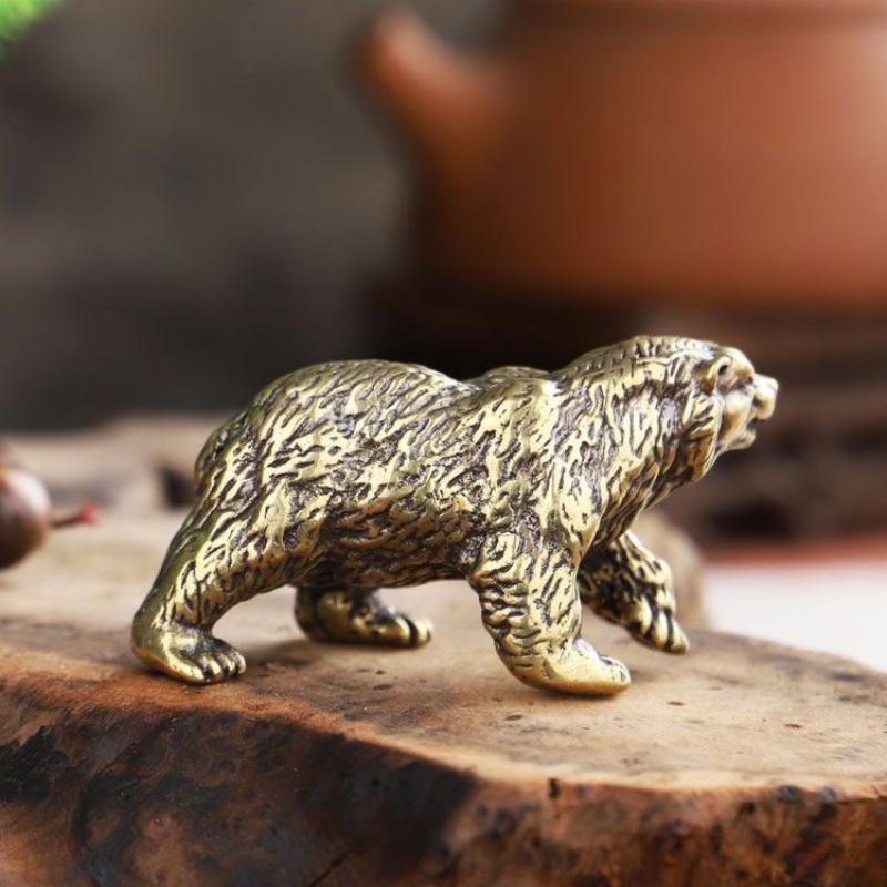 Alloy Bear Desktop Figurine Exquisite Engraved Texture Rustic Vintage Finish Mini Decor Statue for Home Cafe Shop Counter Ornament