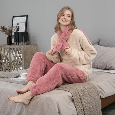 Ev ve uyku için kıyafetler – Pijamalar ve uyku takımları