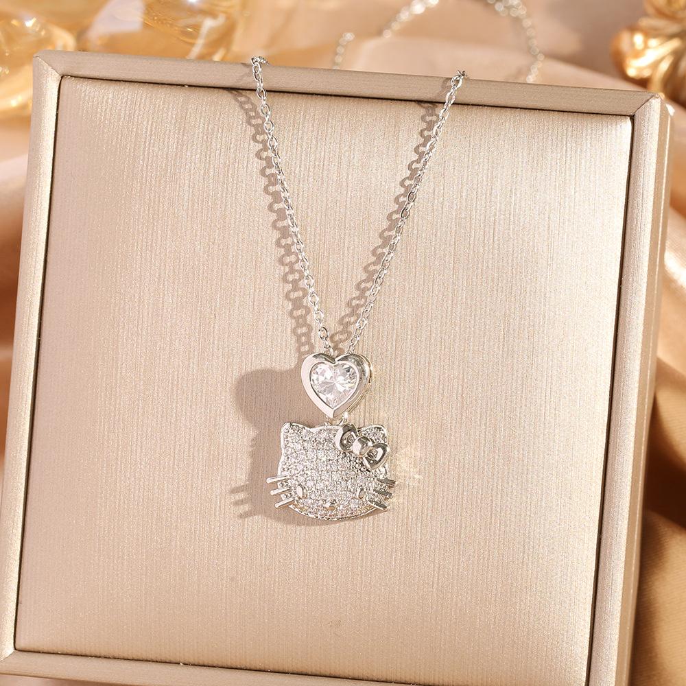 Four Leaf Clover Pendant Necklace For Women Fashionable Zircon Crystal Adjustable Chain Delicate And Versatile Jewelry