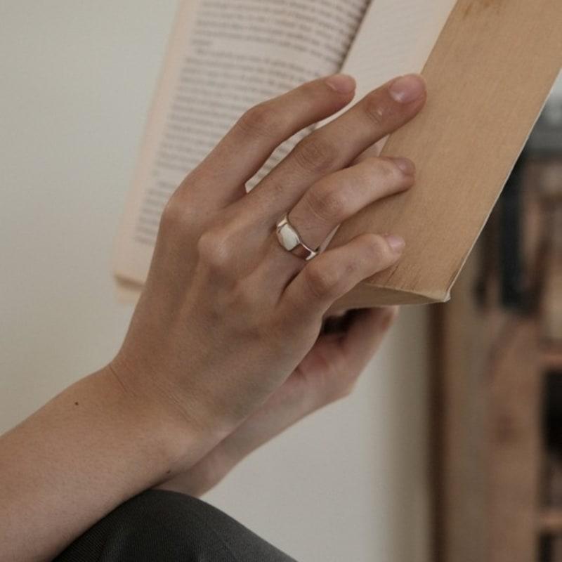 Orbes SIGNET RING (solid ver.)