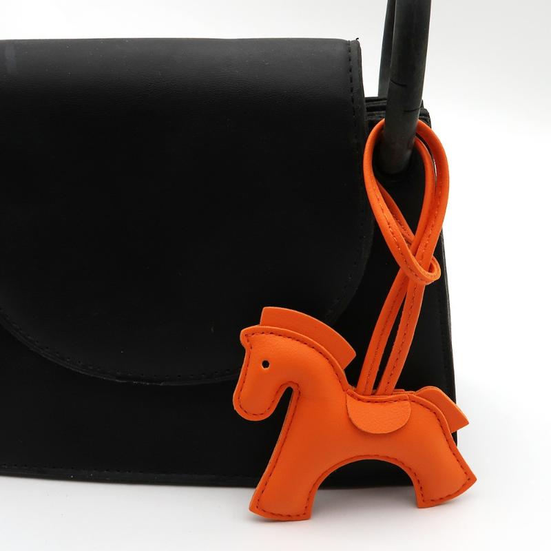 High-End Univerzální Přívěsek Mini Pony z PU Kůže Pro Ženy Vícebarevný Přívěsek na Kabelku Pony Příslušenství Přívěsek do Auta Dárek k Narozeninám