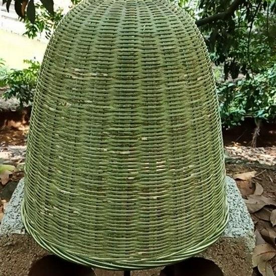 Handmade Bamboo Bee Catcher: Weaving Trap & Attracting Cage, Breathable Design