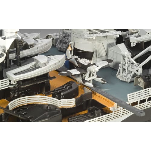 German Revell 1/350 German Battleship Tirpitz Plastic Model