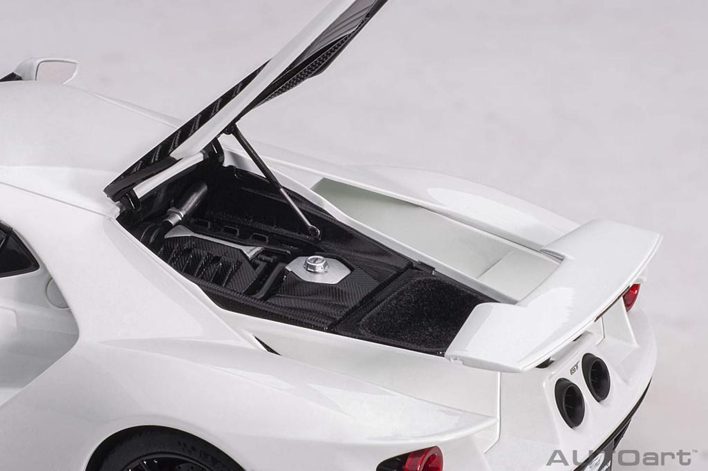 AUTOart Ford GT 2017 Hvit Ferdig Produkt 1/18