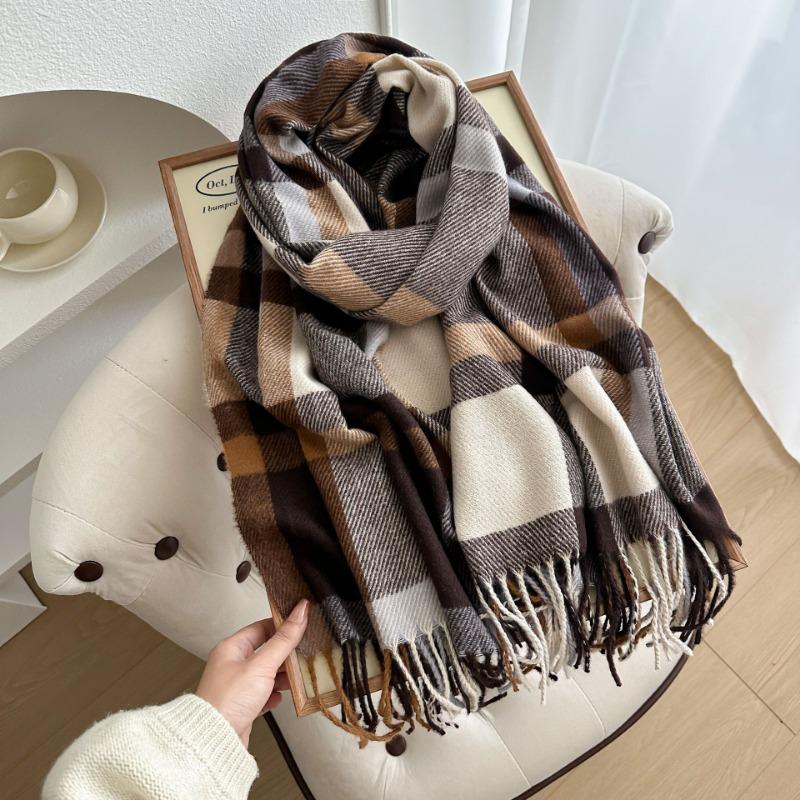 Contrasting color plaid scarf women's winter atmosphere thickened and kept warm imitation cashmere shawl versatile new model