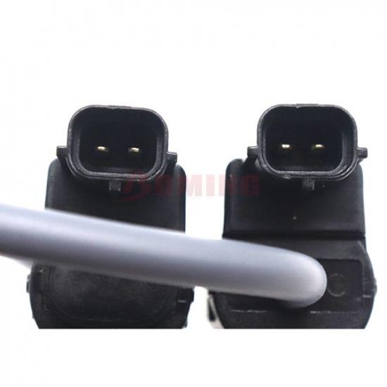 Front Wheel Vacuum Switch Solenoid Valve 8657A031 Fits For Pajero Mitsubishi 4WD