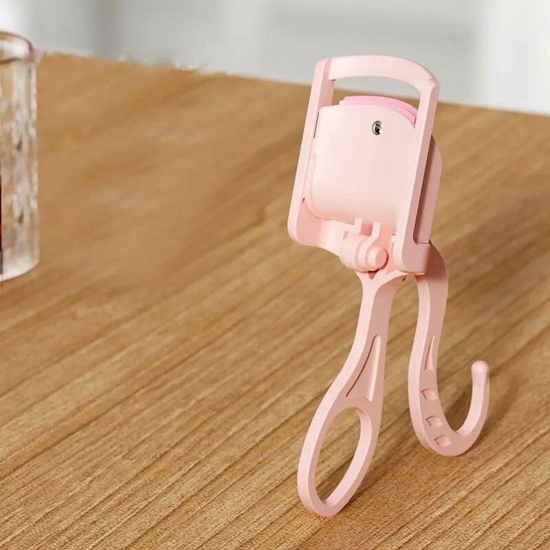 

Обязательно в вашем косметическом наборе: Если вы устали от неисправных щипцов для завивки ресниц или тяжелой туши, которая не дает вам желаемого эффекта