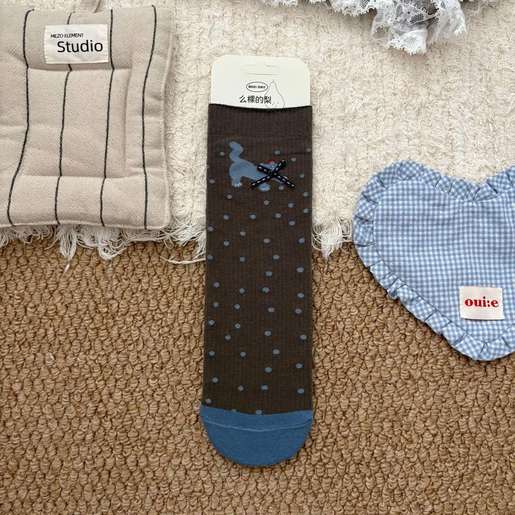 Ladies Spring and Autumn Vintage Bow Striped Mid Barrel Pile Cotton Socks