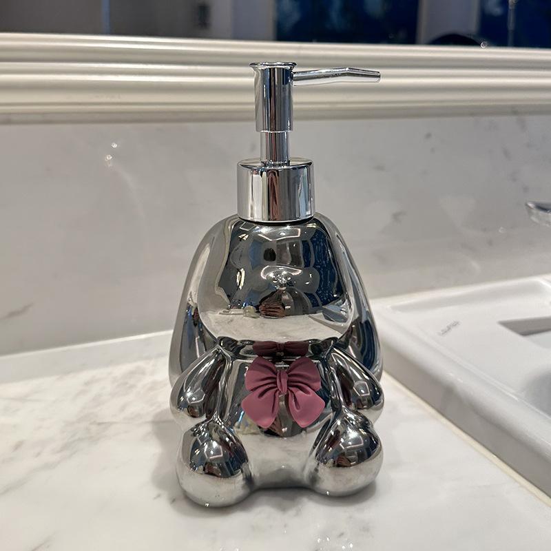 Cute Rabbit Liquid Soap Dispensers Separate Bottles Shower Gel Container Bowknot Ceramic Emulsion Bottle Bathroom Accessories