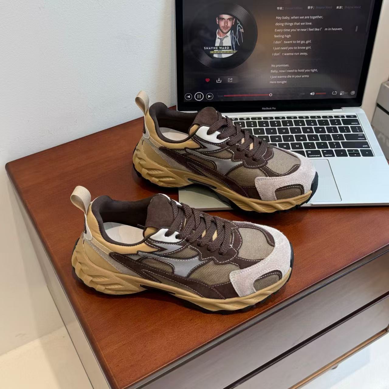 

Thick-soled outdoor hiking shoes Lightweight breathable casual sports dad shoes women 40