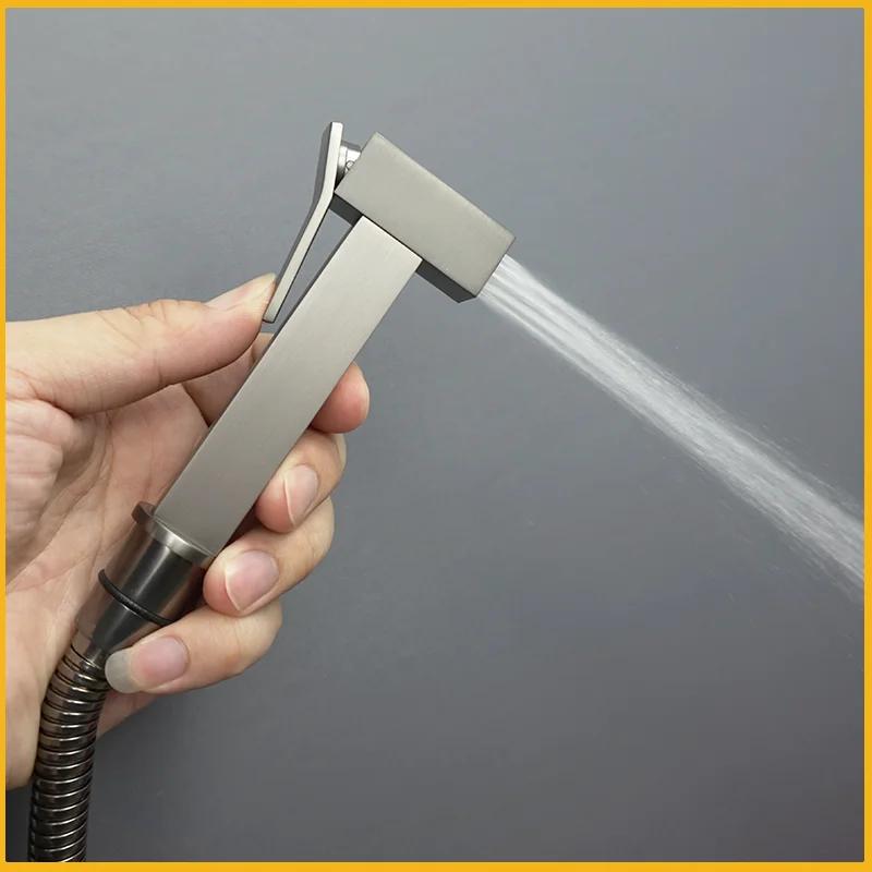 Juego de ducha de mano con rociador de bidé de latón dorado cepillado, accesorios de baño para ducha de pared, grifo de bidé, boquilla de rociado autolimpiante
