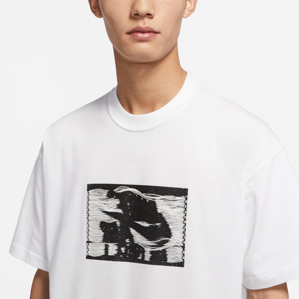 Nike T Shirts Men's White Crew Neck Moderate Straight Fit (Unisex) T-Shirts DR5758 100
